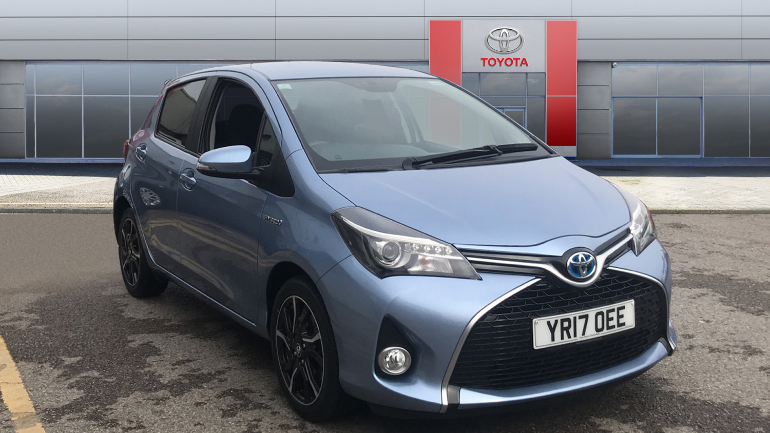 Used Toyota Yaris 1.5 Hybrid Design 5dr CVT Hybrid Hatchback for Sale ...